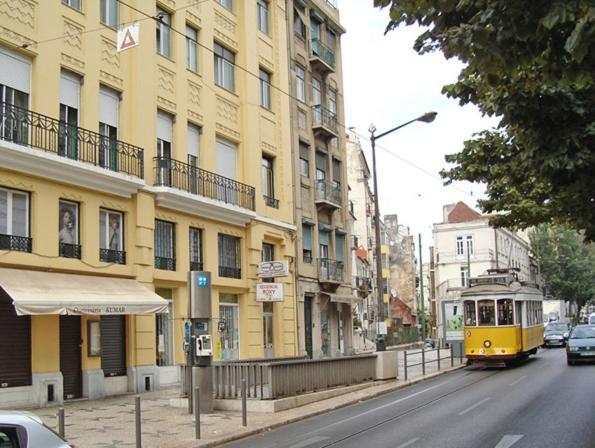 Отель Residencial Roxi Лиссабон Экстерьер фото